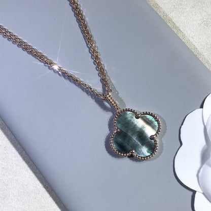 [Glow Muse] COLLIER GRAND TRÈFLE 25 MM EN OR ET NACRE FONCÉE