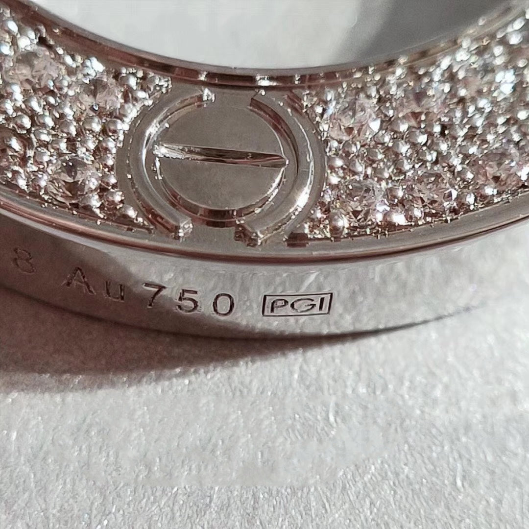 {
  "Glow Muse": "Glow Muse",
  "LOVE NECKLACE ADJUSTABLE SILVER": "COLLIER LOVE RÉGLABLE ARGENT"
}