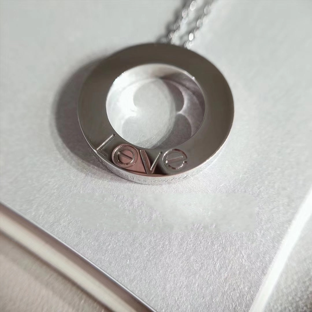 {
  "Glow Muse": "Glow Muse",
  "LOVE NECKLACE ADJUSTABLE SILVER": "COLLIER LOVE RÉGLABLE ARGENT"
}
