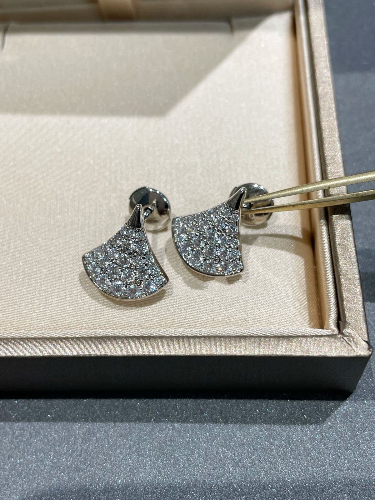 [⭐Glow Muse ]DREAM STUD EARRINGS DIAMOND