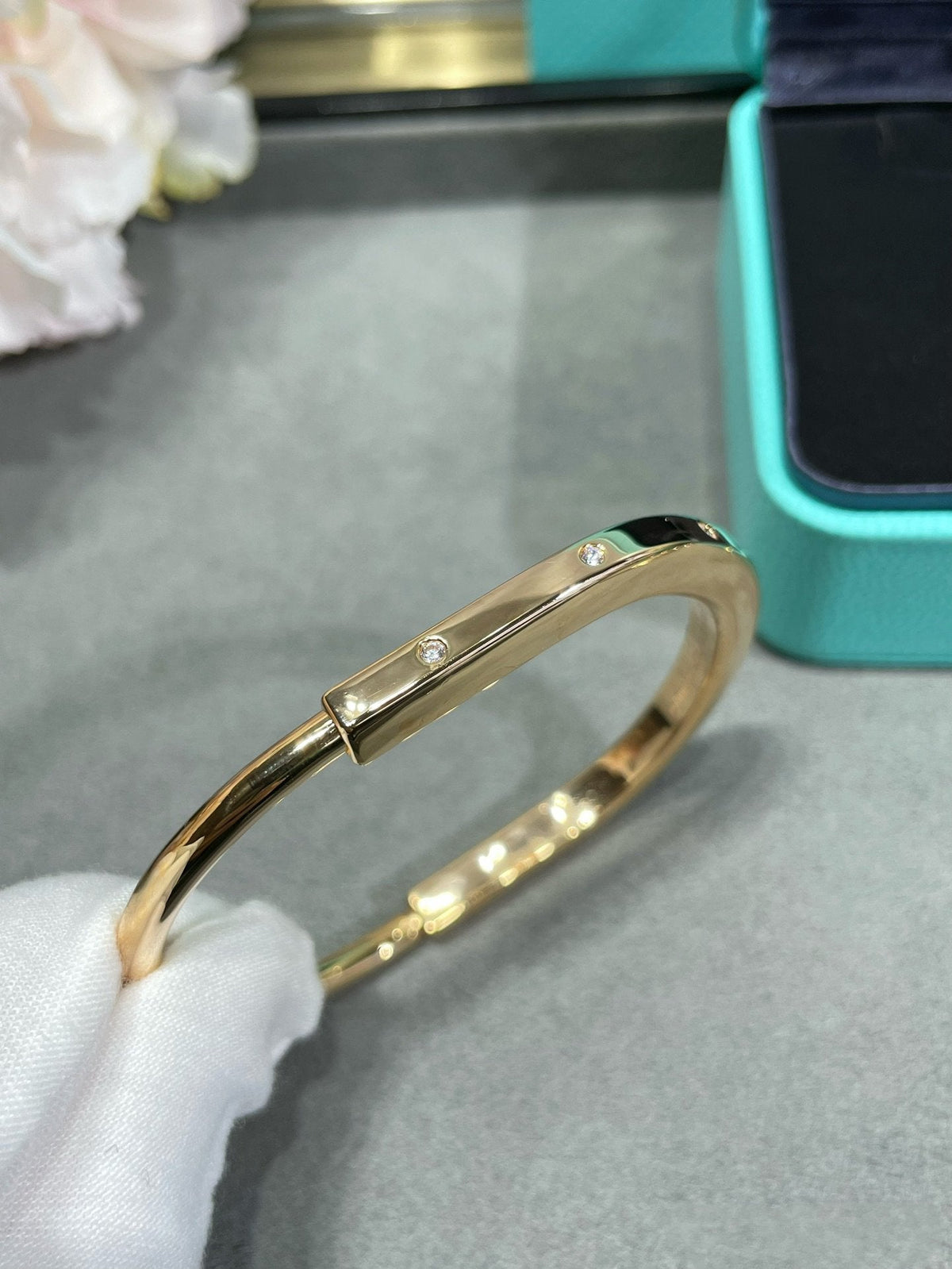 [Glow Muse ]LOCK BRACELET 8 DIAMOND