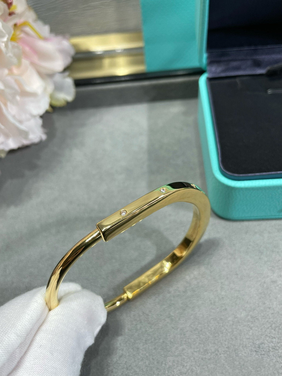 [Glow Muse ]LOCK BRACELET 8 DIAMOND