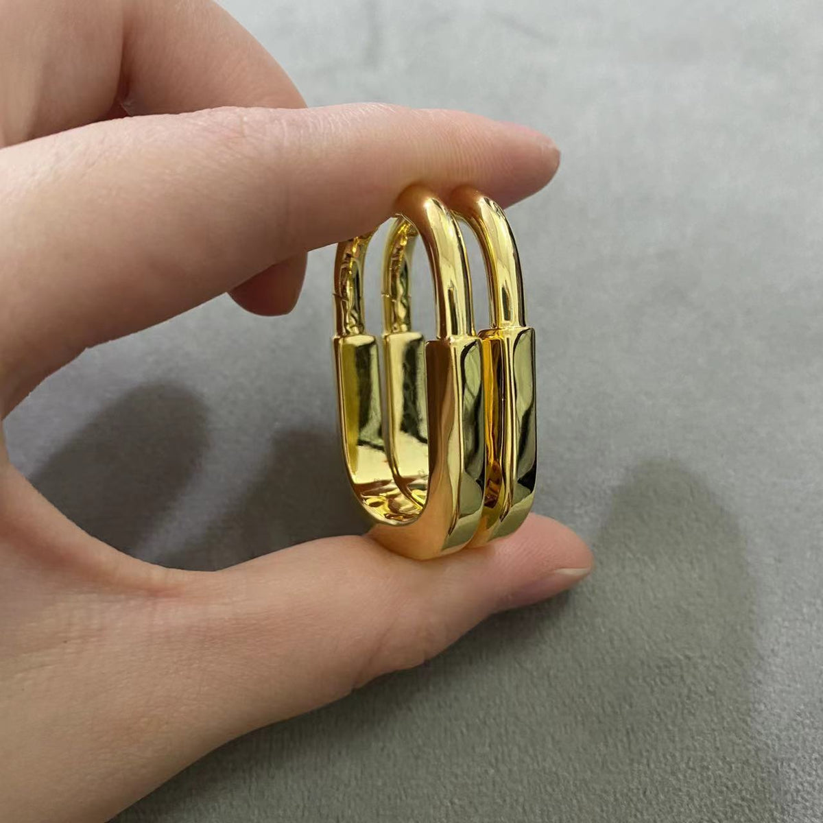 [Glow Muse ]LOCK MEDIUM EARRINGS
