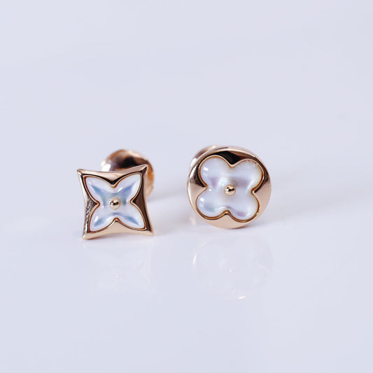 [Glow Muse]BOUCLES D'OREILLES CLOUS ÉTOILE ET SOLEIL EN OR ROSE ET NACRE