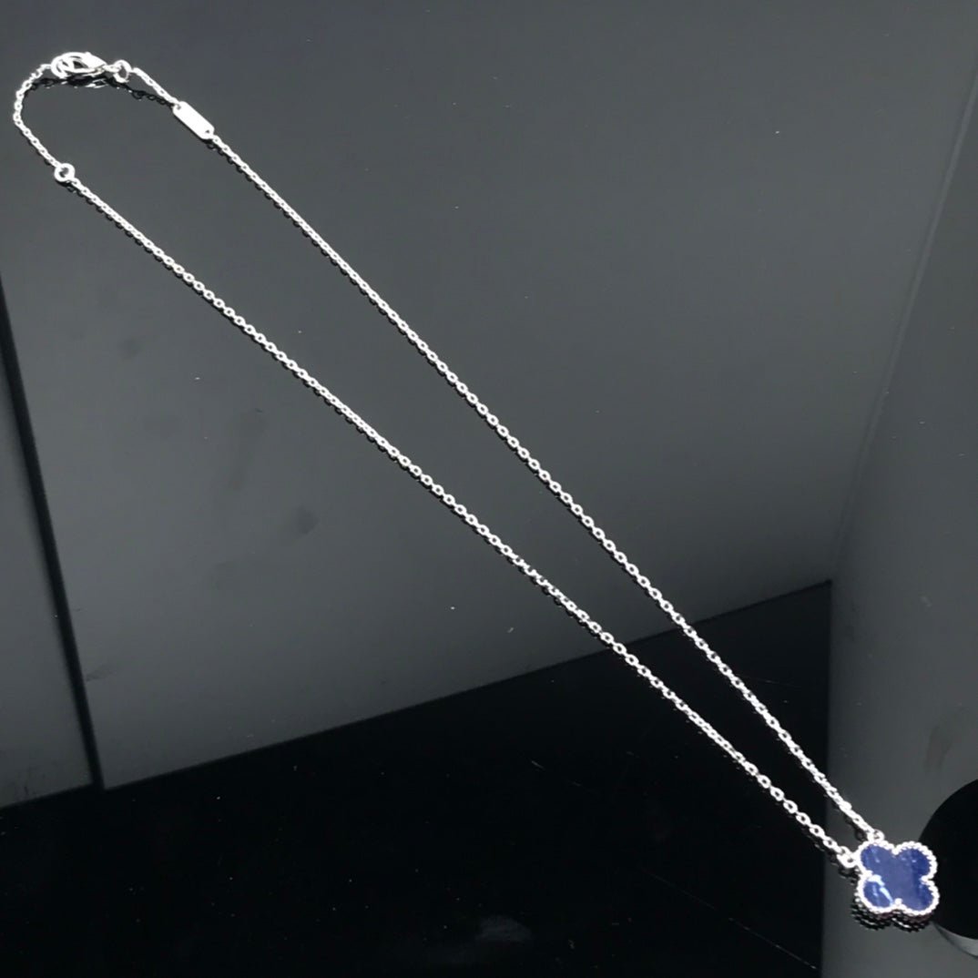 [Glow Muse]LONG COLLIER TRÈFLE EN PIETERSITE ET ARGENT