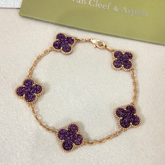 [⭐Glow Muse] NOUVEAU BRACELET 5 FLEURS TRÈFLE À QUATRE FEUILLES EN OR SABLE VIOLET