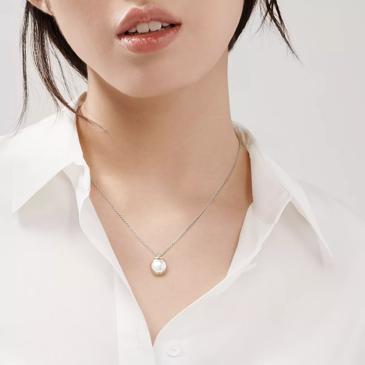 [Glow Muse ]BALL PENDANT 12.75MM NECKLACE