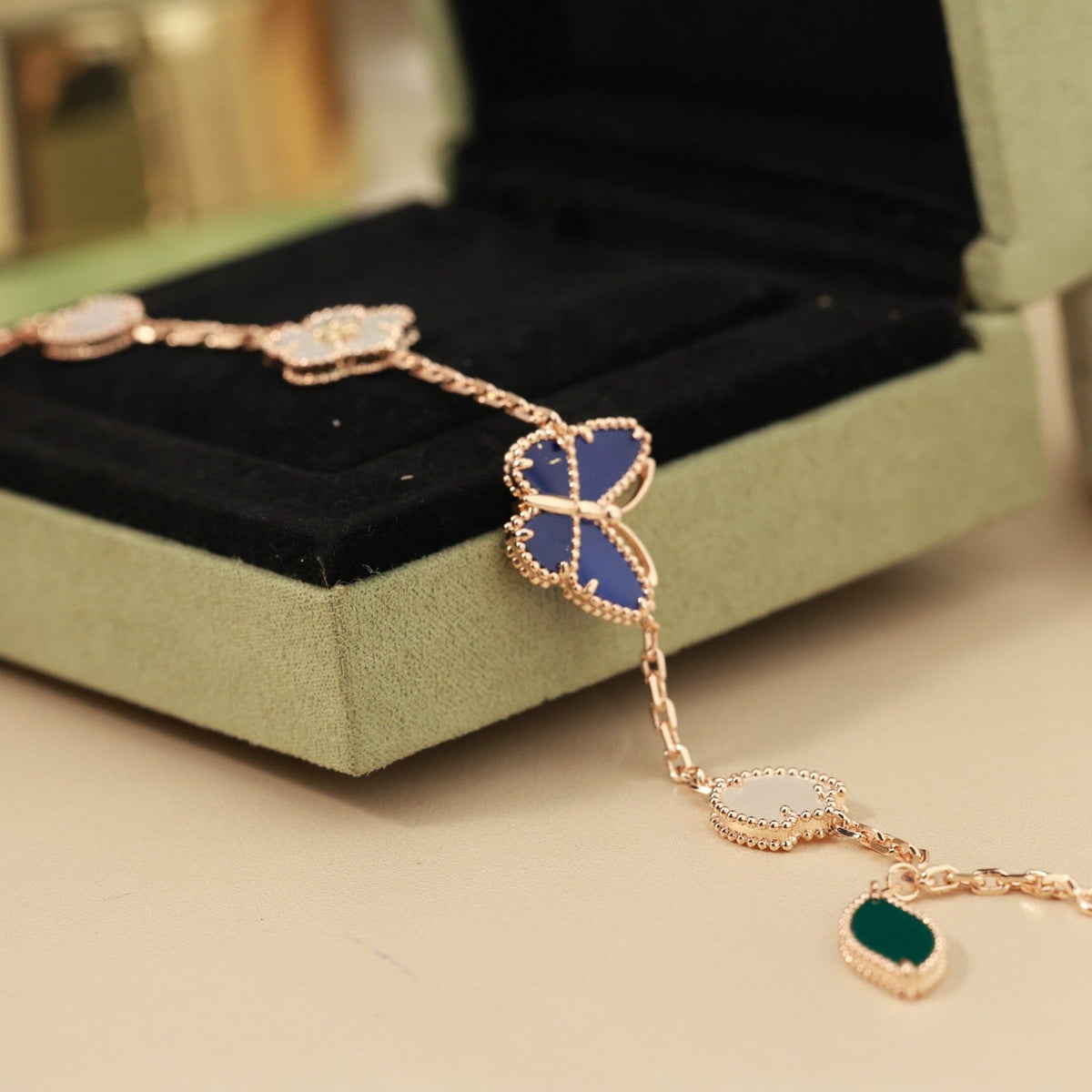 [Glow Muse]BRACELET 5 MOTIFS LUCKY SPRING BUTTERFLY