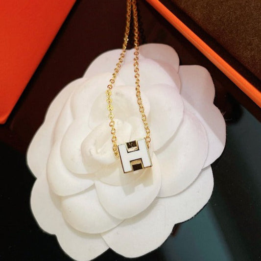 [Glow Muse] COLLIER CARRÉ BLANC ET OR