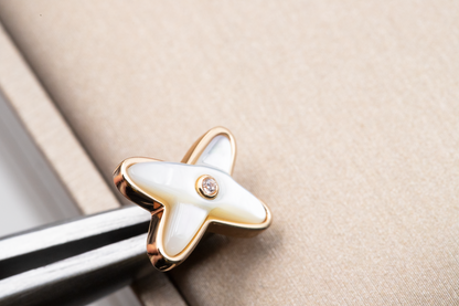 [Glow Muse]BOUCLES D'OREILLES JEUX DE WHITE MOP PINK GOLD DIAMOND