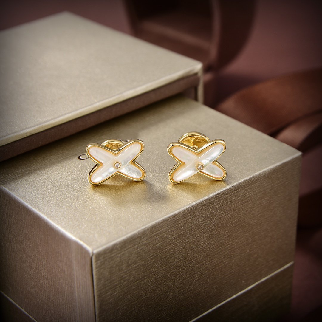 [Glow Muse]BOUCLES D'OREILLES EN OR ET NACRE BLANCHE JEUX DE LIENS