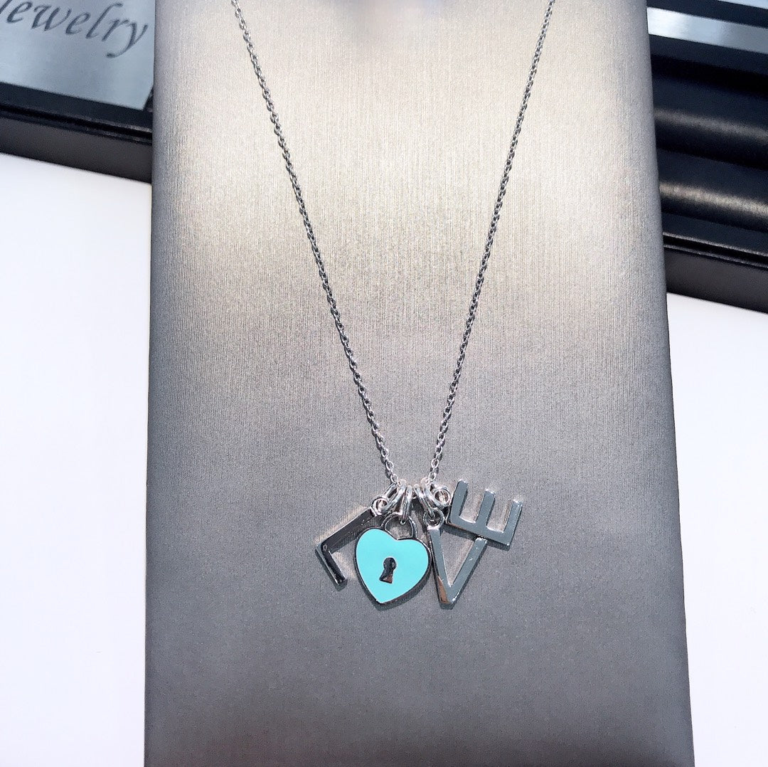 [Glow Muse ]COLLAR LOVE PLATA NECKLACE
