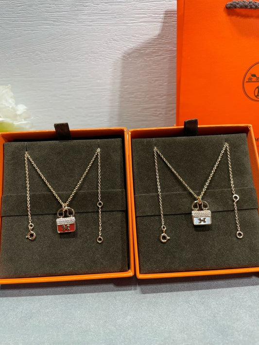 [Glow Muse] COLLIER PENDENTIF CIRCE EN MOISSANITE DORÉ