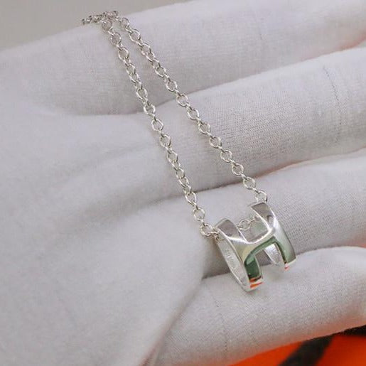 [Glow Muse]COLLIER HM SÉRIE OVALE LETTRE H
