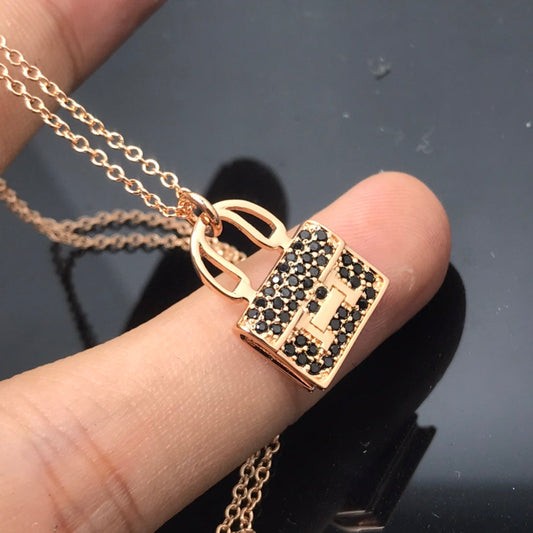 [Glow Muse] ARRIVÉE COLLIER HM DIAMANT NOIR