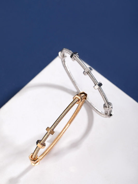 {
  "Glow Muse jewelrys": "Bijoux Glow Muse",
  "CT THREADED BRACELET": "BRACELET À FIL CT"
}
